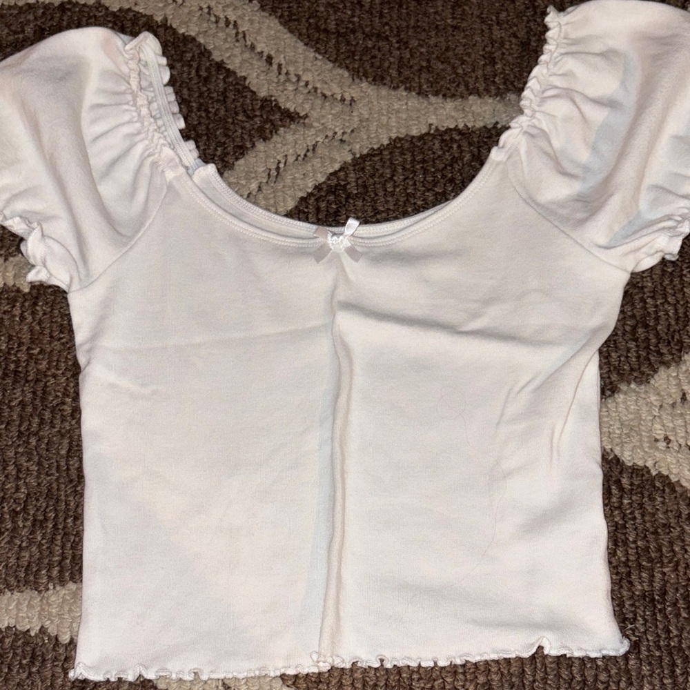 American Eagle Outfitters Cream Puff Sleeve Crop Top
